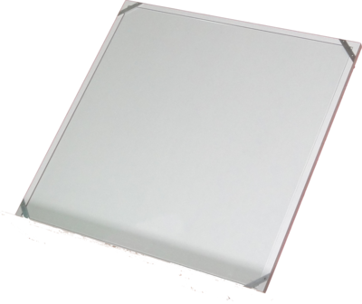 Holzbrett mit Glasplatte